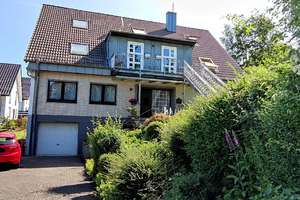JA, zur idyllischen Hofschaft am Lochbachtal - 3-Familienhaus mit Garten, Garage und Stellplätzen – Die vollständige Adresse der Immobilie erhältst du vom Anbieter., 42655 Solingen-Mitte, Solingen – Vorschaubild 2