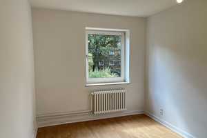 2,5 Zimmerwohnung mit neuem Bad! – Nachtigalstraße 15, 24149 Kiel – Vorschaubild 2