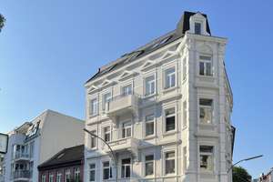 Lichtdurchflutete, sanierte 5,5-Zi-Jugendstil-Wohnung im Herzen von Ottensen - keine Käufercourtage