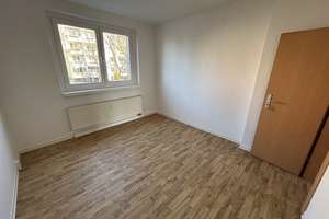Helle 4-Zimmer-Wohnung mit Balkon! – Straße der Deutschen Einheit 24, 39326 Wolmirstedt – Vorschaubild 3