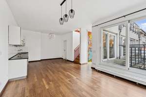 Maisonette-3-Zimmer Penthousewohnung mit  Parkplatz &Terrasse – Die vollständige Adresse der Immobilie erhältst du vom Anbieter., 10243 Friedrichshain, Berlin – Vorschaubild 1