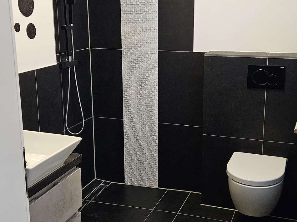 Gäste-WC inkl. Dusche