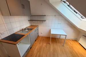 Einziehen & Wohlfühlen: Seltene Altbau-Dachgeschosswohnung in TOP Lage von Düsseldorf – Die vollständige Adresse der Immobilie erhältst du vom Anbieter., 40223 Bilk, Düsseldorf – Vorschaubild 6