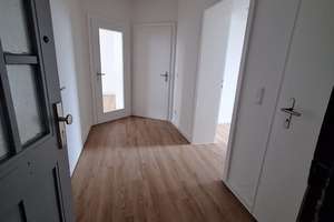 sanierte EG 3 Zimmer Wohnung zu sofort bereit! – Schulenburger Landstraße 112, 30165 Hainholz, Hannover – Vorschaubild 1