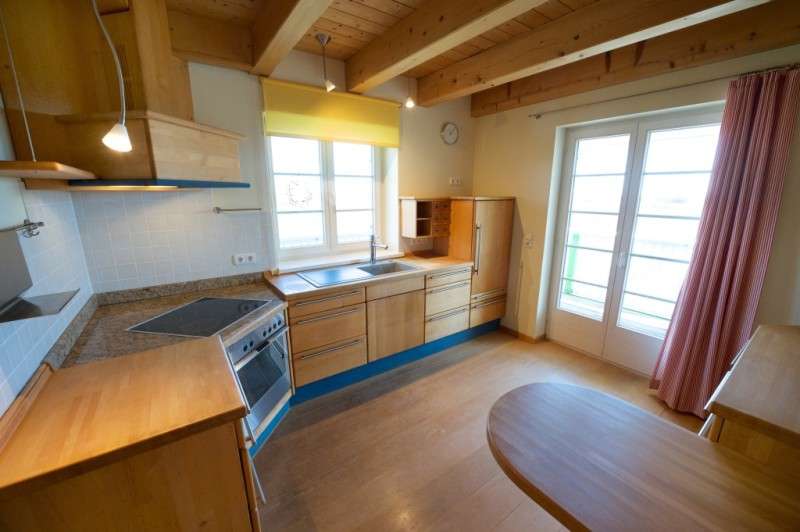 Immobilie in Reichling - UNIKAT mit traumhaftem WEITBLICK direkt am ORTSRAND!
Grosses WH / 3x ETW mit MODERNSTEM STANDARD... - Bild 0