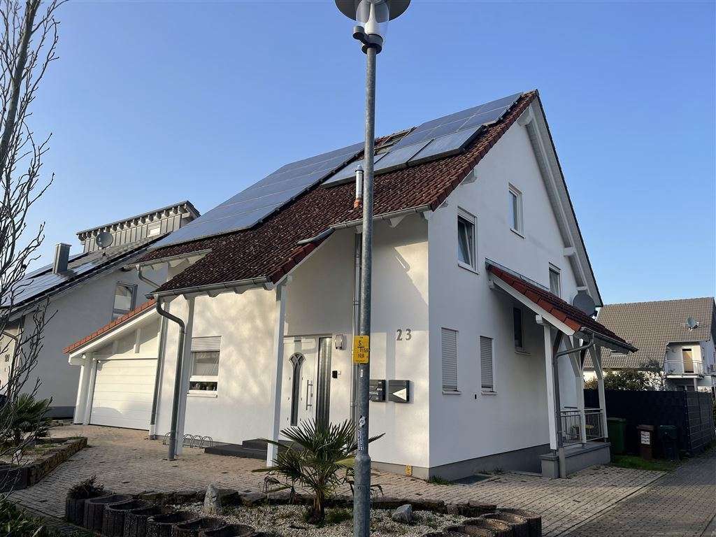 Immobilie in Iffezheim - Vemietetes EFH mit ELW und vielen Extras - Bild 0