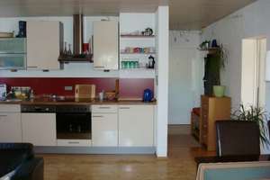 XXL-Balkon - Die Einbauküche in der Wohnung - Die Eichhörnchen im Park - Das Musikerviertel nebenan!