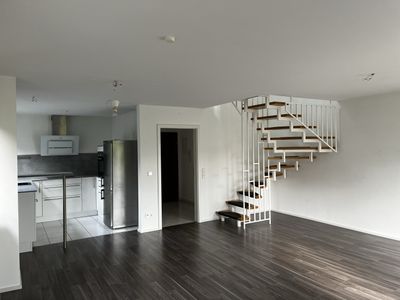 Modernisierte Maisonette-Wohnung mit drei Zimmern sowie Balkon und EBK in Waiblingen