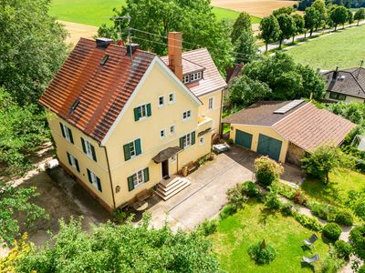 Bezauberndes Anwesen mit parkähnlichem Garten 
auf 3234 m² Grund