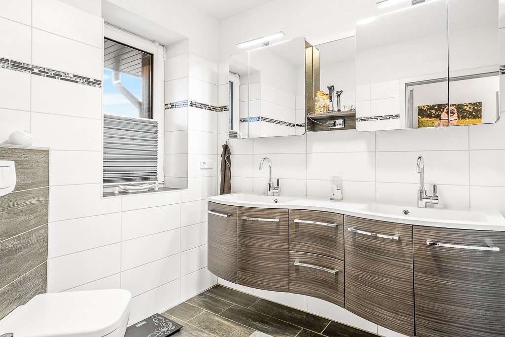 Immobilie in Niebüll - Hochwertiges Mehrgenerationenhaus - Bild 1