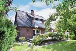 Einfamilienhaus mit Einliegerwohnung mit viel Platz in Top Lage von St. Jürgen – Die vollständige Adresse der Immobilie erhältst du vom Anbieter., 23562 Sankt Jürgen, Lübeck – Vorschaubild 1