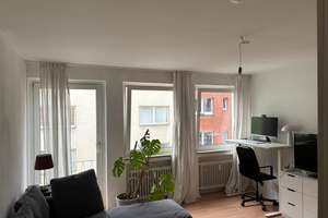 Lichtdurchflutete, zentrale 1-Zimmer-Wohnung direkt am Barbarossaplatz – Pantaleonswall 38, 50676 Altstadt/Süd, Köln – Vorschaubild 2