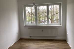 Frisch sanierte 2 Zimmerwohnung mit Tageslichtbad – Homburger Str. 3, 65197 Wiesbaden – Vorschaubild 1