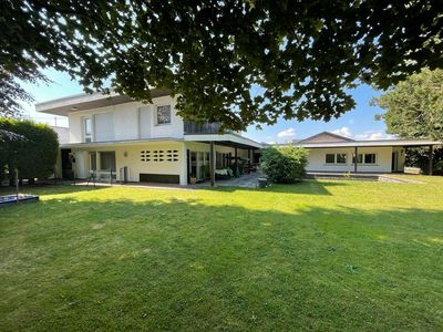 Attraktives Dreifamilienhaus mit Doppelgarage und Carport - Nähe Selters