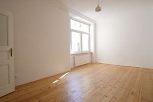 Bezugsfreie 4-Zimmer-Altbauwohnung in Charlottenburg – Die vollständige Adresse der Immobilie erhältst du vom Anbieter., 10627 Charlottenburg, Berlin – Vorschaubild 2