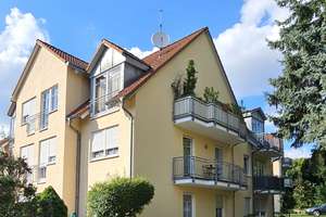 Gemütliche 2-R-Whg., Balkon und PKW-Stellplatz. Ruhige Seitenstr. DD Klotzsche