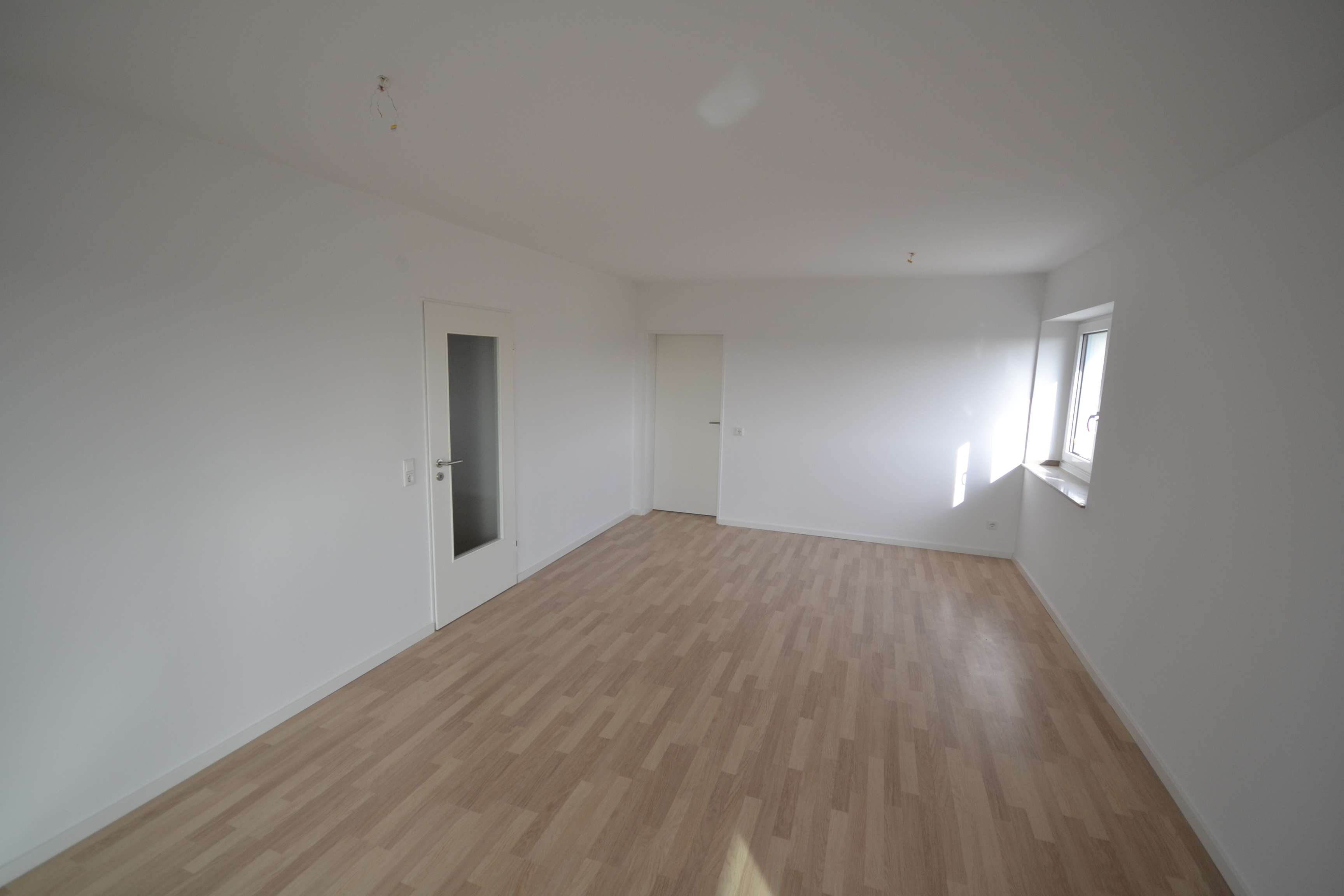 Wohnen (Blick zur Küche)