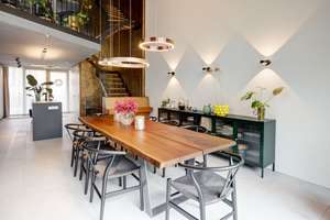 Stadt & Natur in Balance: Familienfreundliches Neubau-Townhouse mit Garten im Münchner Westen