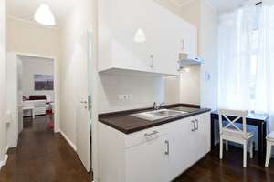 Provisionsfrei. Charmante 1-Zimmer Wohnung im EG mit EBK in Tempelhof – Die vollständige Adresse der Immobilie erhältst du vom Anbieter., 12103 Tempelhof, Berlin – Vorschaubild 6