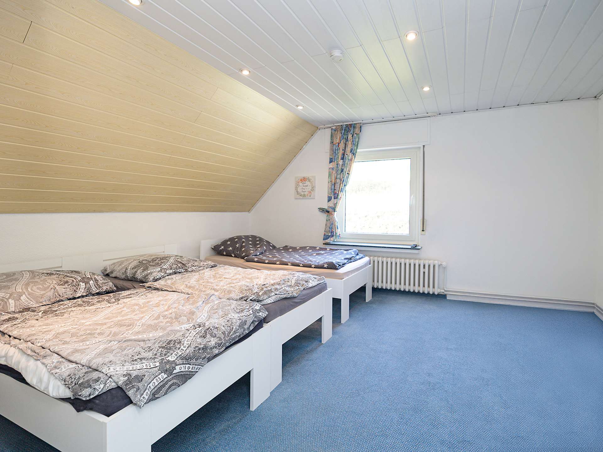 Immobilie in Hiddenhausen - Großes Ein- bis Zweifamilienhaus auf traumhaftem Grundstück in Hiddenhausen - Bild 0