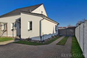 Kernsaniertes Einfamilienhaus mit Pferdehaltung in Oberkrämer  – Die vollständige Adresse der Immobilie erhältst du vom Anbieter., 16727 Oberkrämer – Vorschaubild 2
