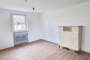 1 Wohnung im EG mit großem Garten und Garage ist frei, 3 Fam. Haus 270 m² WFl., gute Lage von Schwab – Schwabach – Vorschaubild 5