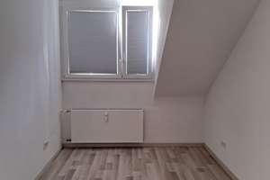 Geräumige Dachgeschosswohnung mit eigenem Balkon und Einbauküche – ideal auch für eine WG – Im Krahnenhof 5, 50668 Altstadt/Nord, Köln – Vorschaubild 6