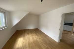 Kernsanierte, helle 2,5-Zimmer-Maisonette-Wohnung an der Achalm – Die vollständige Adresse der Immobilie erhältst du vom Anbieter., 72766 Reutlingen-Mitte, Reutlingen – Vorschaubild 8