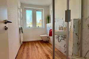 2-Raumwohnung *frisch saniert, große Wohnküche & zentral* – Große Diesdorfer Str. 192, 39110 Stadtfeld West, Magdeburg – Vorschaubild 2
