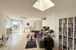 Lebendiger , heller Wohnraum: 3-Zimmer-Penthouse Wohnung in Fürth – 90765 Ronhof, Kronach, Fürth – Vorschaubild 4