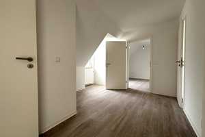 Modern. Ruhig. Besonders. Exklusive Dachgeschosswohnung am Waldrand – Mastbruch 16, 44357 Dortmund – Vorschaubild 4