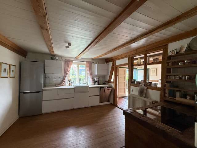 Immobilie in Elmenhorst - 1.232 m² Grdstck. * liebevoll restaur. Fachwerkhaus * zentral u. dennoch idyllischer Garten* Carport - Bild 0