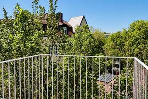 2-Zimmer Dachgeschoss-Wohnung in Bestlage Nymphenburg – Nymphenburger Straße 215, 80639 Neuhausen, München – Vorschaubild 2