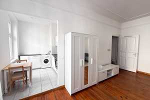 Elegant 1-bedroom apartment in prime Prenzlauer Berg location – available for 6–24 months – Stargarder Straße 73, 10437 Berlin – Vorschaubild 1