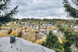 FERNBLICK ÜBER DIE DÄCHER VON BAD SCHWALBACH - BEREITS FREIGESTELLTES WOHNHAUS - ELW MÖGLICH – Die vollständige Adresse der Immobilie erhältst du vom Anbieter., 65307 Bad Schwalbach – Vorschaubild 1