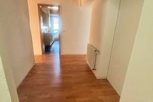 Großzügiges Mehrfamilienhaus in Traumlage von Schmitten-Oberreifenberg zu vermieten – Hochstraße 18, 61389 Schmitten – Vorschaubild 4
