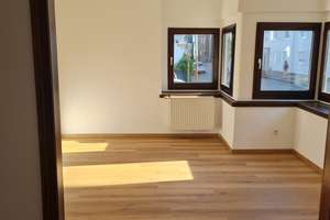 Düsseldorf-Benrath: Schöne, ruhige 2,5 Zimmer Wohnung in Schloss Nähe. – Benrodestr. 73, 40597 Benrath, Düsseldorf – Vorschaubild 2