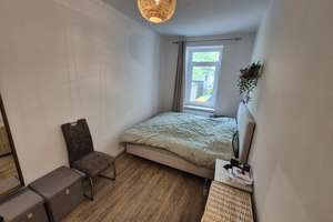 Schöne 4,5 Raum- Wohnung mit EBK und Balkon in Leipzig – Hirzelstraße 36, 4229 Kleinzschocher, Leipzig – Vorschaubild 2