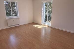 Schöne helle 3-Zimmer-Wohnung, WG geeignet