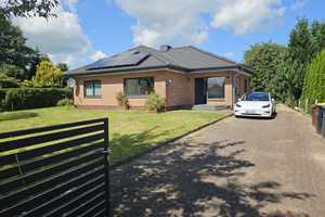 Attraktiver Bungalow mit moderner Ausstattung, PV-Anlage und großem Garten in Beringstedt – Rendsburg-Eckernförde (Kreis) – Vorschaubild 1