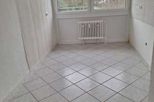 Über den Dächern Katernbergs 2-Zimmer-Wohnung mit Balkon – Alfred-Nobel-Straße 42, 42113 Uellendahl-Katernberg, Wuppertal – Vorschaubild 2