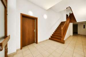 Großzügige 130 m² Erdgeschosswohnung in zentraler Lage von Düsseldorf-Pempelfort – 40211 Pempelfort, Düsseldorf – Vorschaubild 4