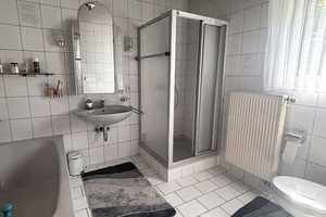 Großes Einfamilienhaus mit Renovierungsbedarf, aber viel Potenzial auf schönem Grundstück – Bamberg (Kreis) – Vorschaubild 9