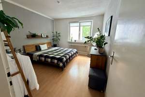 2-Zimmer-Wohnung mit großem Wohnzimmer im Klinikviertel