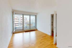 für 2 Jahre ab Oktober: zentrale 2 Zimmer, Balkon im 6. OG, möbliert möglich – Seydelstraße 7, 10117 Mitte (Ortsteil), Berlin – Vorschaubild 1