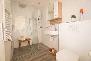 Gepflegte 2-Zimmer-Wohnung mit Aufzug & Keller – 67059 Mitte, Ludwigshafen am Rhein – Vorschaubild 3