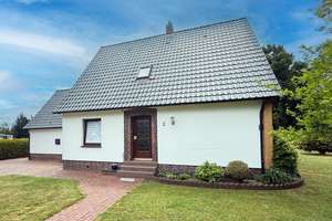 Charmantes Einfamilienhaus mit großem Garten und Wintergarten in Saterland – Sedelsberg-Heselberg – Die vollständige Adresse der Immobilie erhältst du vom Anbieter., 26683 Saterland – Vorschaubild 3