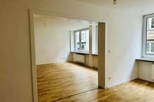 4 Zimmerwohnung in der Carlstadt zu vermieten mit Garage und Balkon – Die vollständige Adresse der Immobilie erhältst du vom Anbieter., 40213 Carlstadt, Düsseldorf – Vorschaubild 2