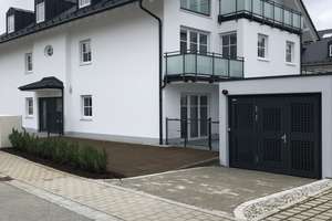 Helle 3-Zimmer-Wohnung mit Balkon in Hohenlinden