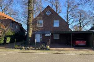 Reserviert! Geräumige Doppelhaushälfte, ca. 130 m² Wohnfläche, 5 ZKB mit Terrasse und Carport – Cloppenburg (Kreis) – Vorschaubild 1